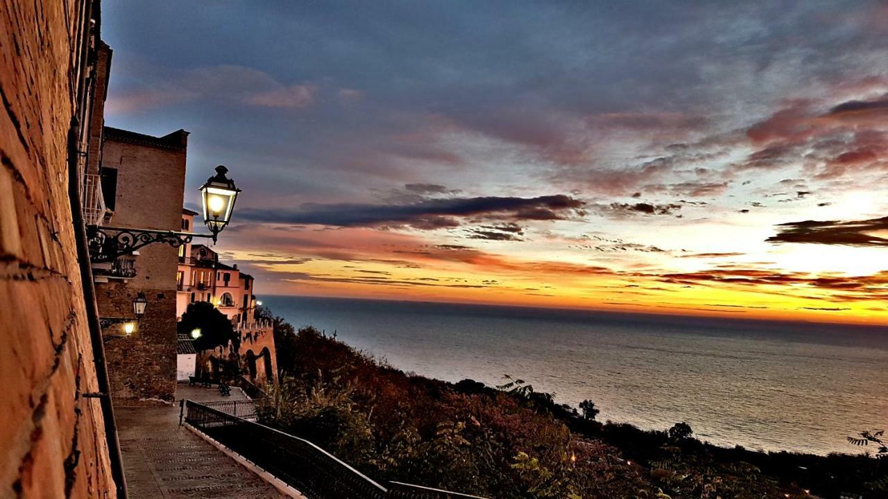 Ferienwohnung Casa Vacanze "Il Glicine" Vasto Exterior foto
